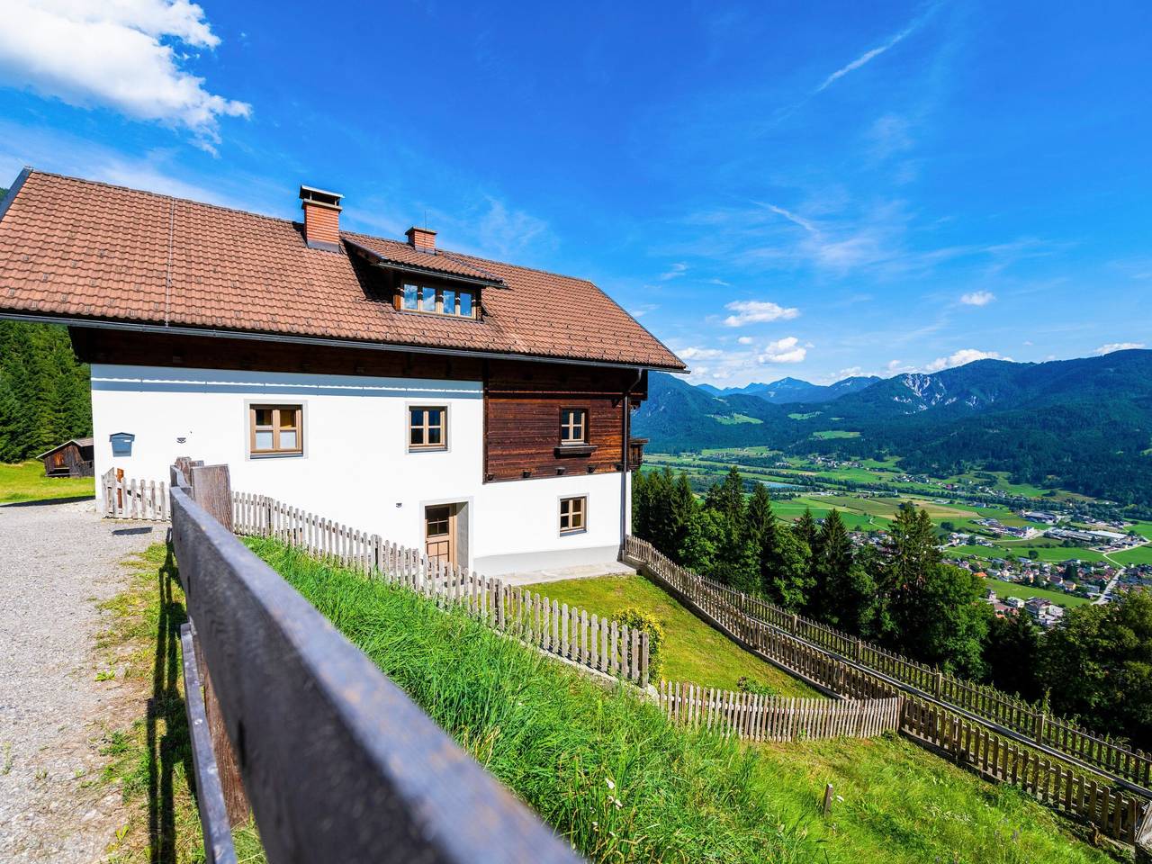 Beim Rauter – Emberg in Kreuzeckgruppe, Berg im Drautal