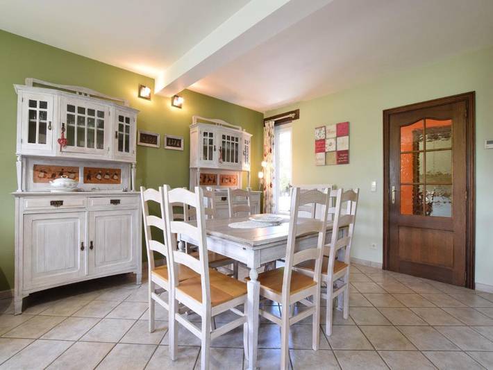 Location de vacances pour 8 personnes, avec terrasse ainsi que sauna et jardin dans Jehonville - 3
