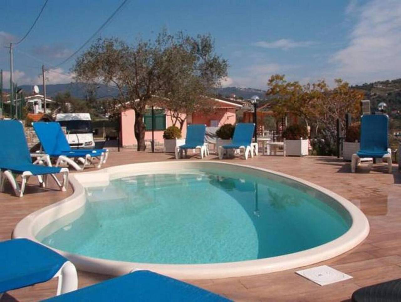 Appartement entier, Appartement 'Le Mimose Bilo 4' acceptant les animaux et avec vue sur les montagnes in Torrazza, Imperia