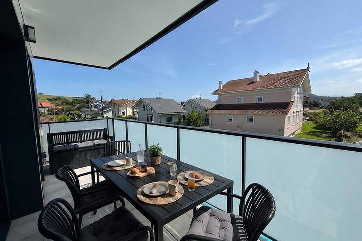 Ferienwohnung für 5 Personen, mit Pool und Balkon - 1