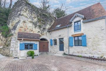 Gîte pour 6 personnes, avec terrasse et vue à Bourré