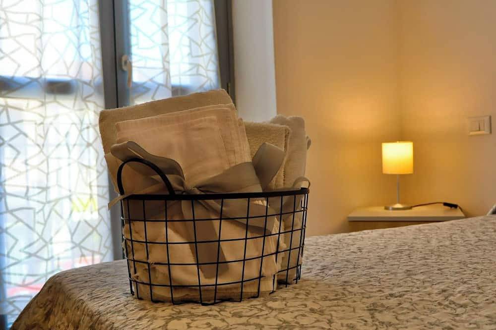 Appartamento intero, Valentino's Apartment – Elegante Appartamento tra Centro Città e Ospedale in Casale Monferrato (Villaggio), Casale Monferrato