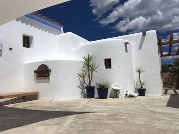 Apartment in Santa Eulària des Riu, East Ibiza für 8 