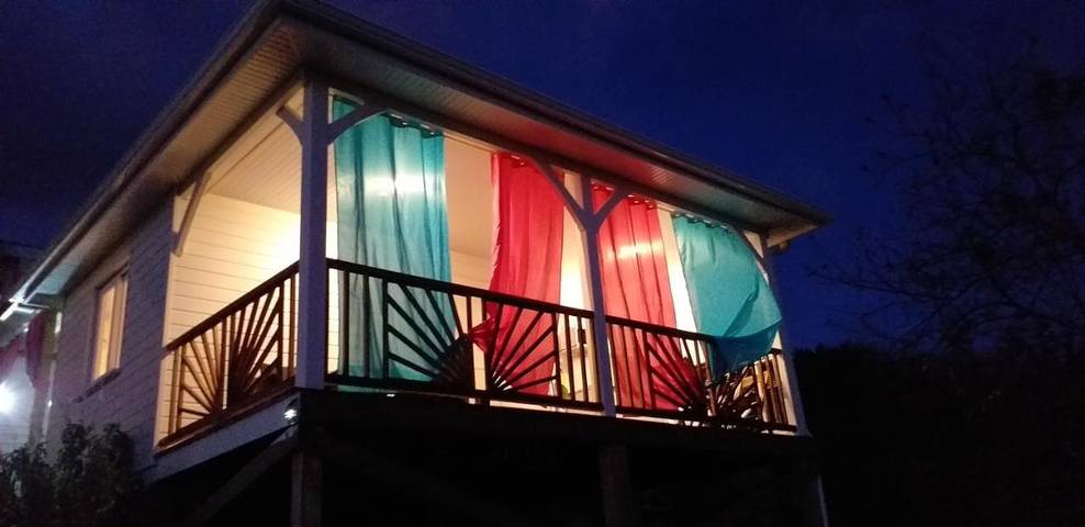 Chalet pour 2 personnes, avec terrasse et vue