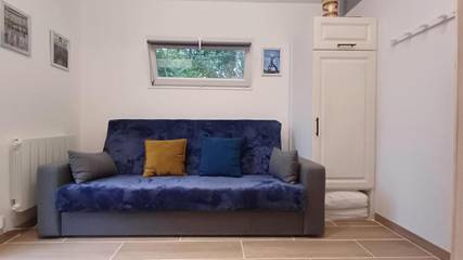 Gîte pour 2 personnes, avec piscine ainsi que vue et jardin à Saint-Sébastien-sur-Loire