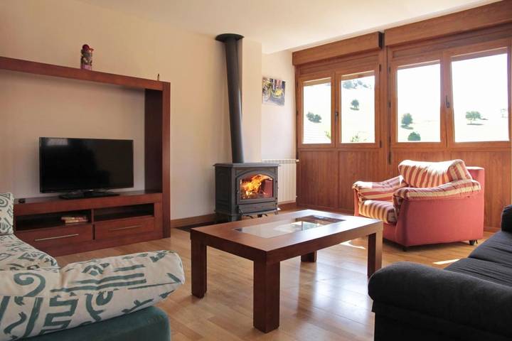 Casa rural para 5 personas, con vistas y jardín en Valle de Aezkoa - 2