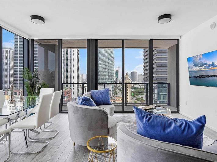 Loft per 8 persone, con terrazza e giardino nonché piscina a Miami