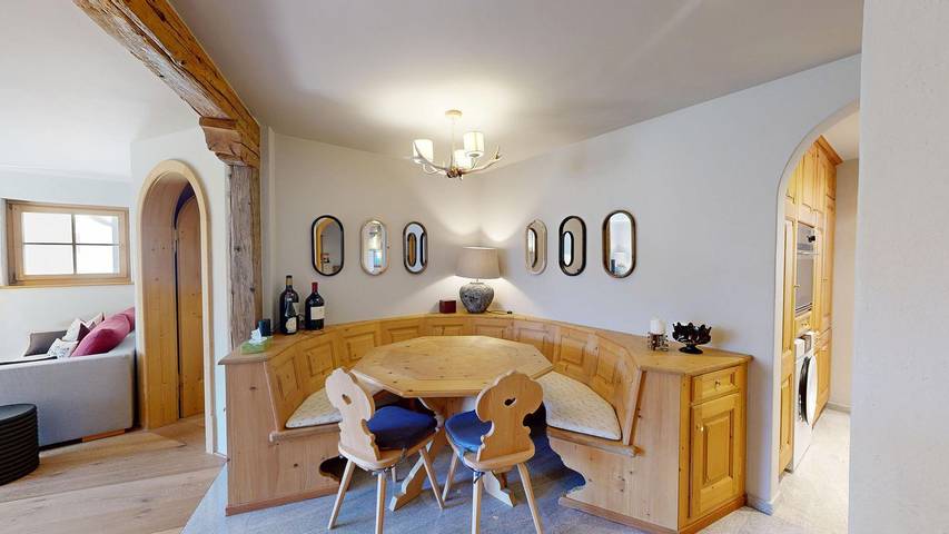 Ganze Wohnung, Apartment Üerts - Hochwertige Wohnung mit Balkon und Aussicht in Champfèr in Silvaplana, Sankt Moritz
