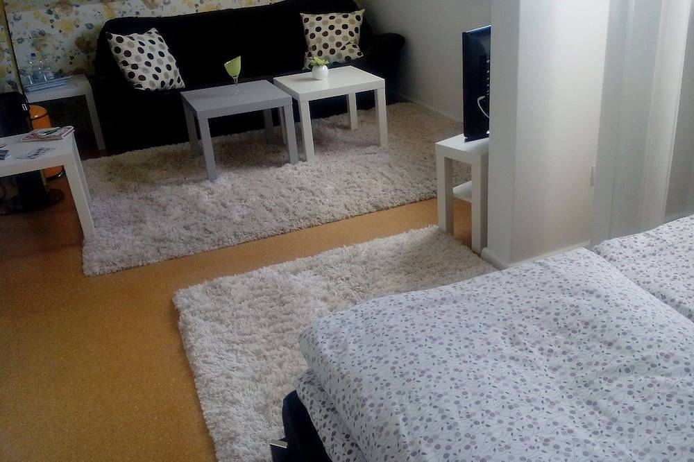 Ganze Wohnung, Ferienwohnung zum Wohlfühlen in Hude (Oldenburg), Naturpark Wildeshauser Geest