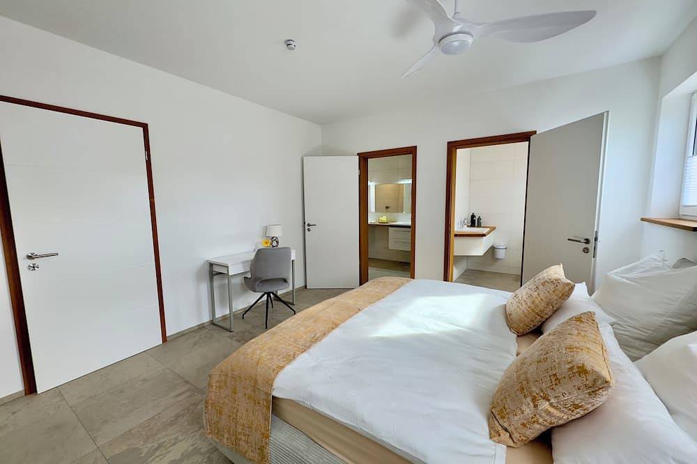 Luxuriöse Villa Möwengeflüster - 220qm Fewo für max. 8 Gäste + Sauna am See in Pouch, Muldestausee