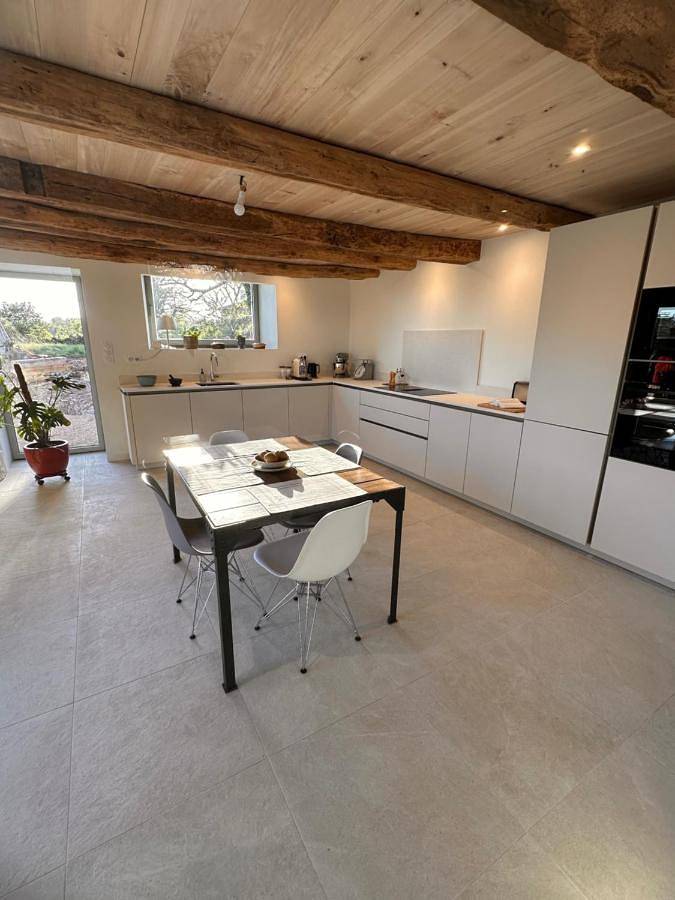 Location de vacances pour 4 personnes, avec jardin ainsi que piscine et vue à Saint-Martin-Labouval - 4
