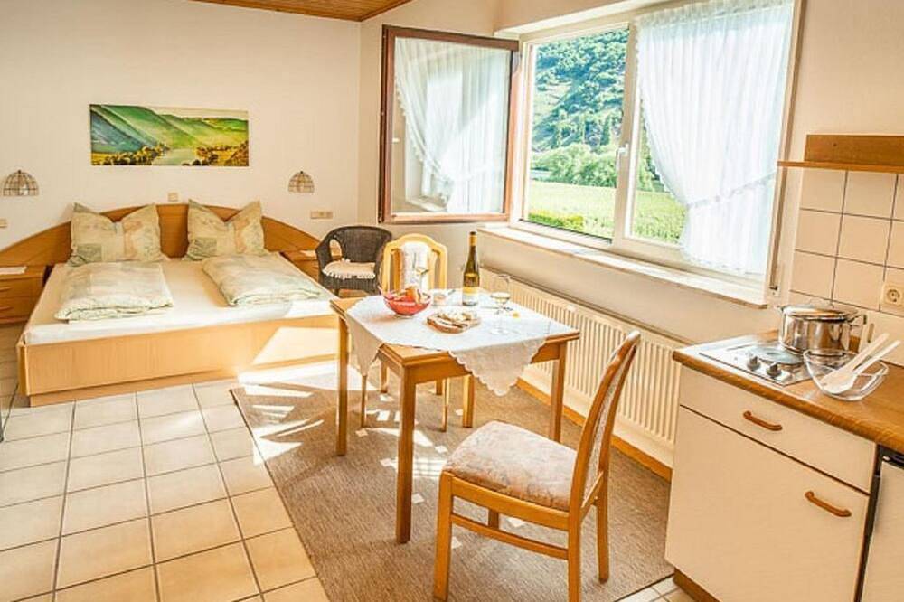 Apartment Altärchen - Wine and guest house Hermes-Hoffmann in Trittenheim, Moseleifel