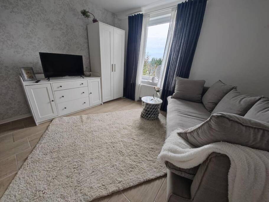Ganze Wohnung, Ferienwohnung Zum Wäldchen in Haiger, Naturpark Lahn-Dill-Bergland