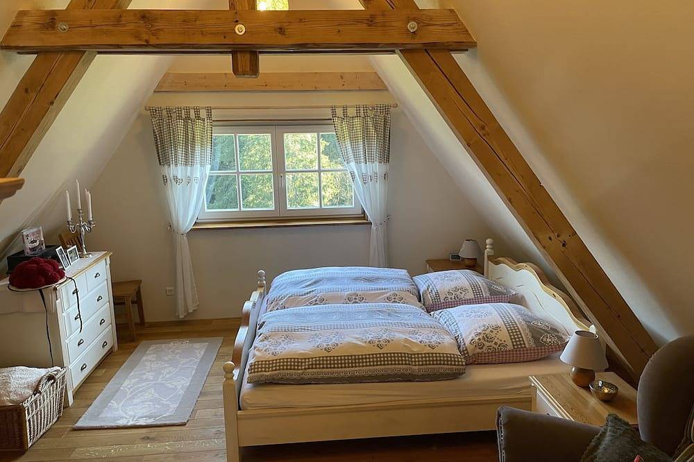 Ganze Wohnung, Neu! Fewo Eulennest in idyllischem Forsthaus, individuell und chic in Hundsbach, Forbach