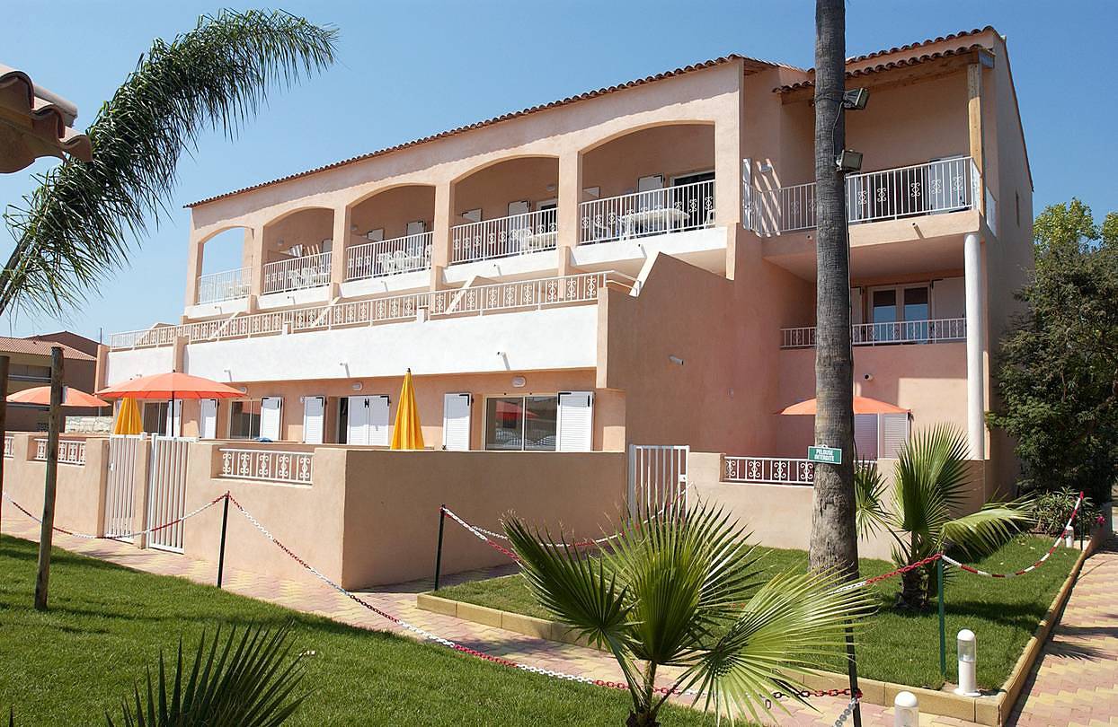 Apartamento vacacional entero, Pretty Apartment 6 pers. with Heated Pool & Tennis at 250m from the Beach in La Londe-les-Maures, Parque nacional Port-Cros