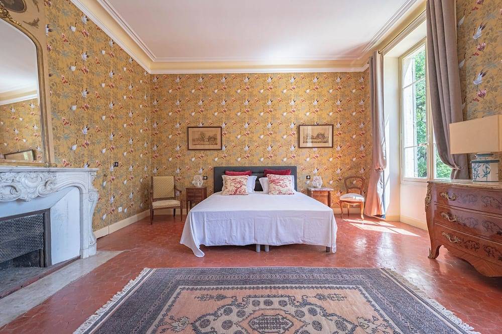 Authentic family home in the heart of Provence in Le Pontet, Vaucluse