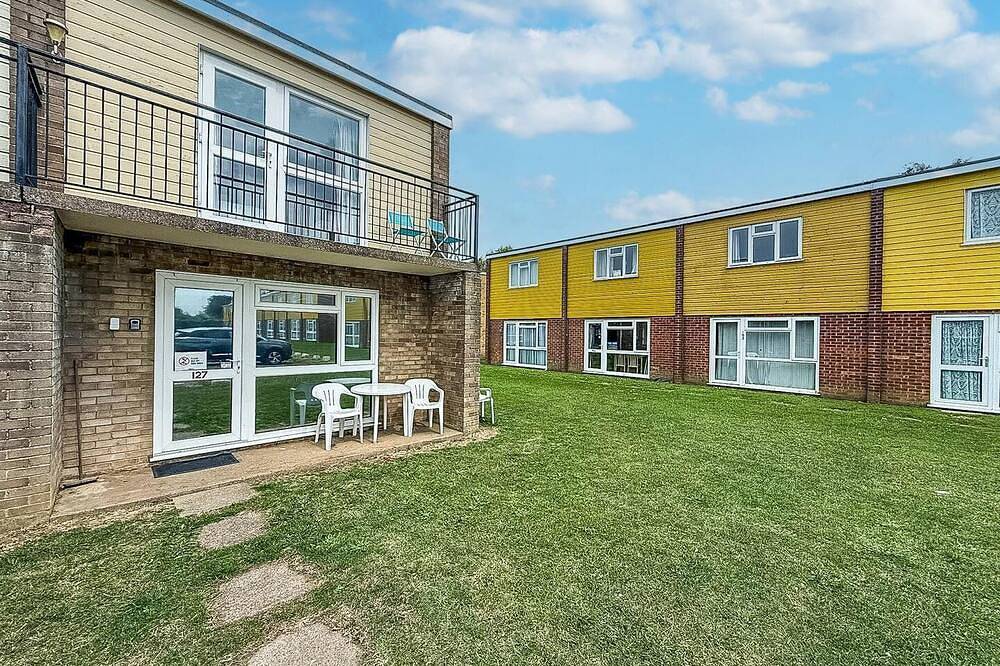 Chalet for 8 People in Hemsby, Newport (Norfolk)