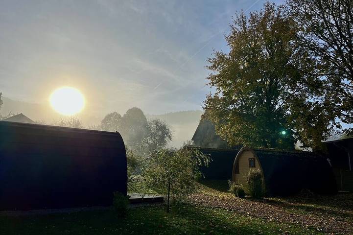Ein besonderes Übernachtungserlebnis in der kuscheligen Holzhütte in Pottenstein, Frankenalb