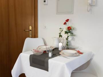 Chalet for 2 Guests in Grindelwald, Canton of Bern, Picture 4