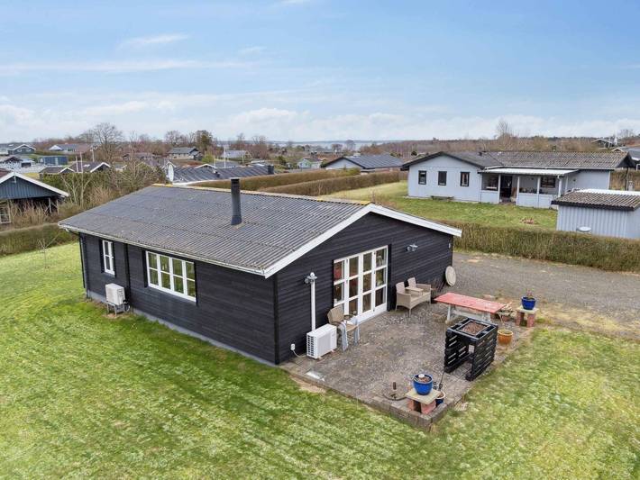 Ferienhaus für 4 Personen, mit Terrasse und Garten, kinderfreundlich in Eskov Strandpark