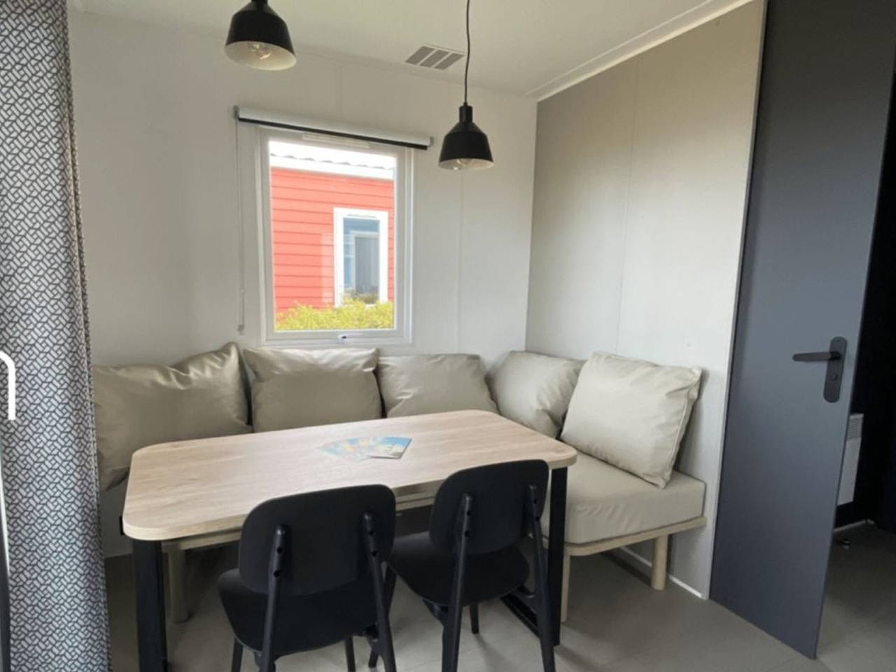 Mobil home confortable pour 4 personnes avec terrasse in Dolus-d'Oléron, Côte de Beauté