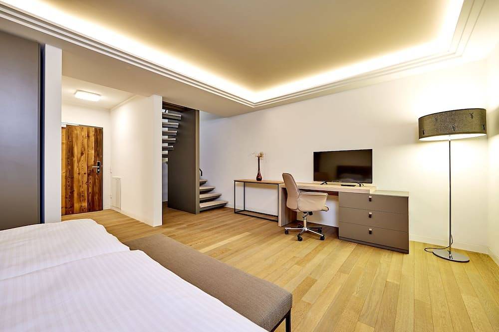 Ganze Wohnung, Modern mit Tradition in Murnau/  m. gr. Südterr./ Garten, Bbq, Wifi, Sauna Haus! in Murnau am Staffelsee, Das Blaue Land