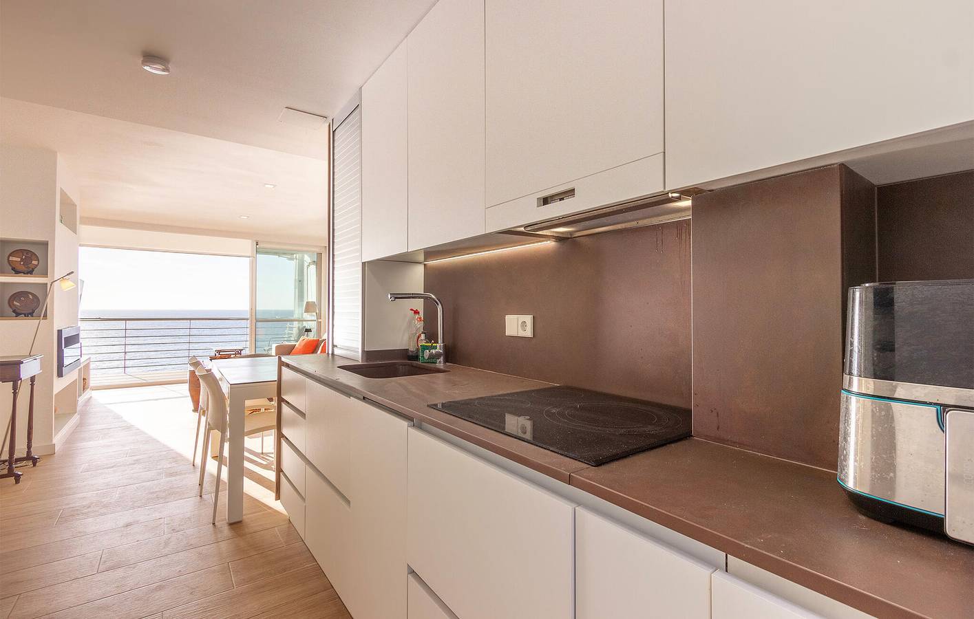 Apartamento vacacional entero, Apartamento junto a la playa con aire acondicionado y terraza, a 400 m de la Playa de l'Andrago in Teulada, Costa Blanca