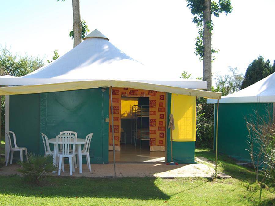Camping Le Mont-Viron - Bungalow toilé 5 personnes - Pagan - avec sanitaires in Sartilly-Baie-Bocage, Côte de la Déroute