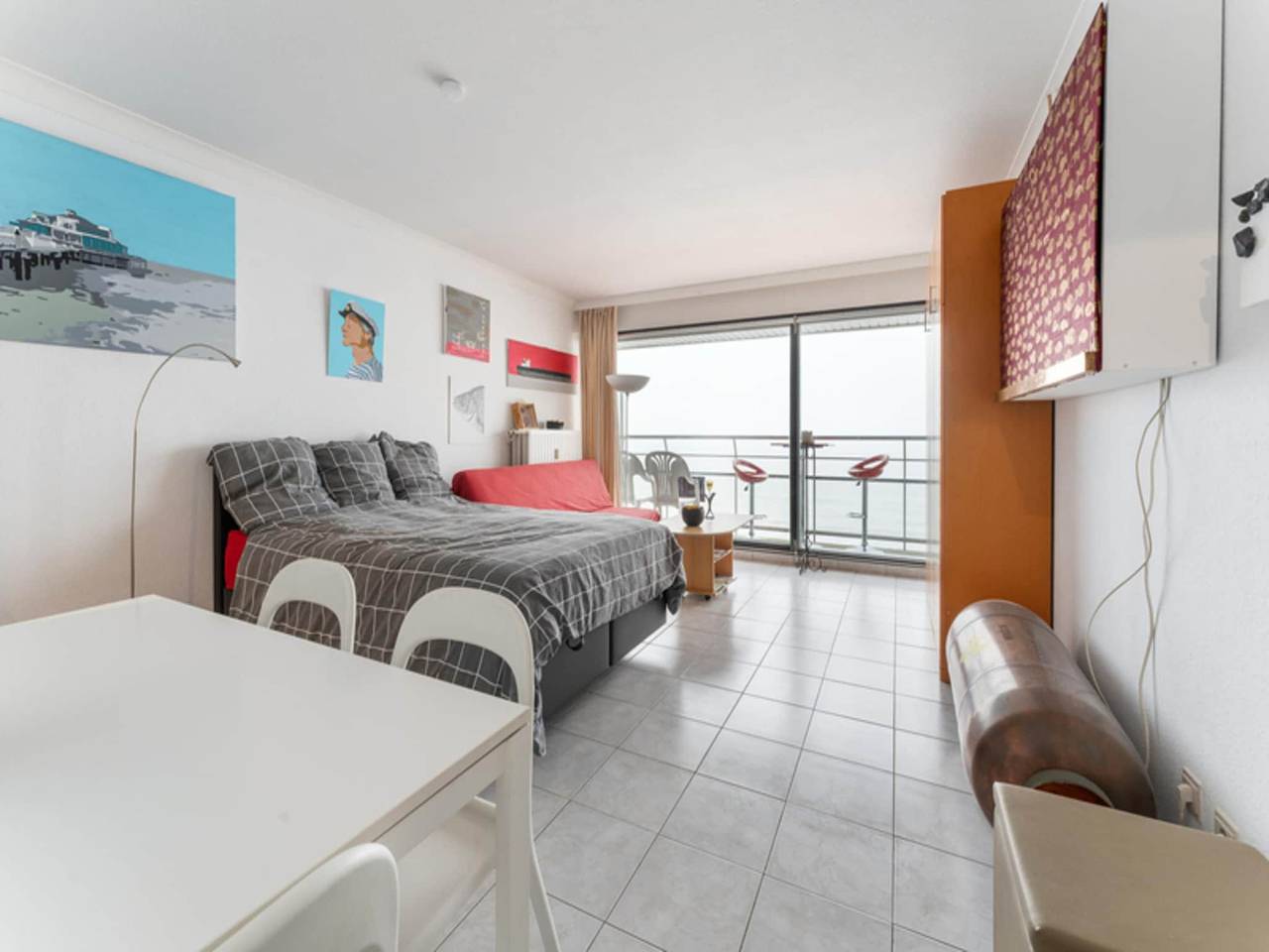 Entire apartment, Studio in Blankenberge near Beach & Pier in Blankenberge, Belgian Coast