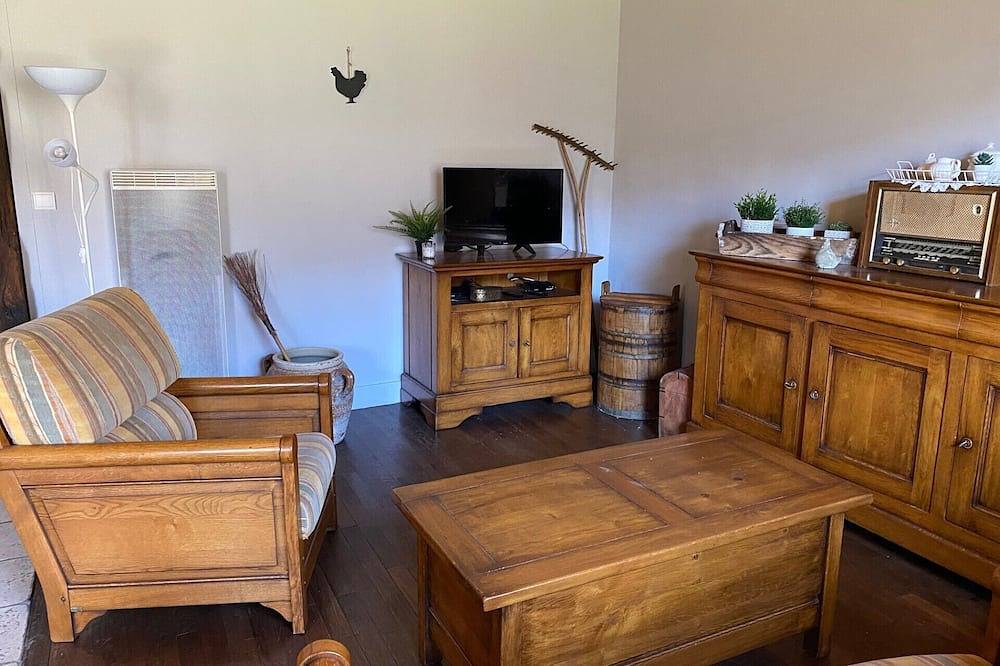 Maison auvergnate traditionnelle restaurée grand confort calme cadre exceptionn in Le Falgoux, Parc naturel régional des Volcans d'Auvergne