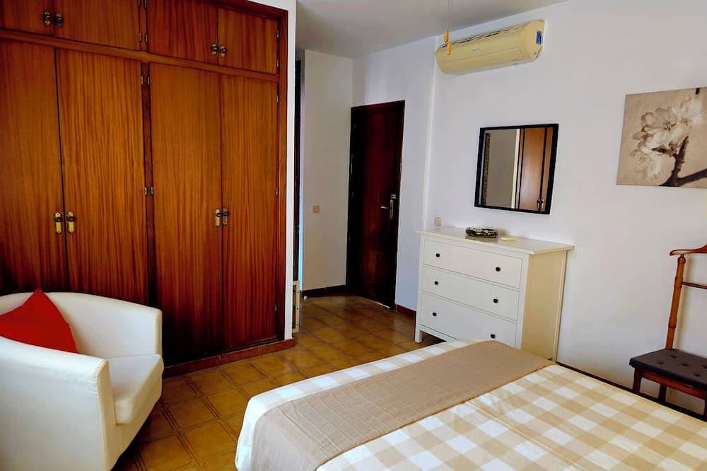 Maisonette-Wohnung mit Sonnenterrasse, in Fuengirola Zentrum, 250 m. Strand in Playa de Santa Amalia (Fuengirola), Fuengirola