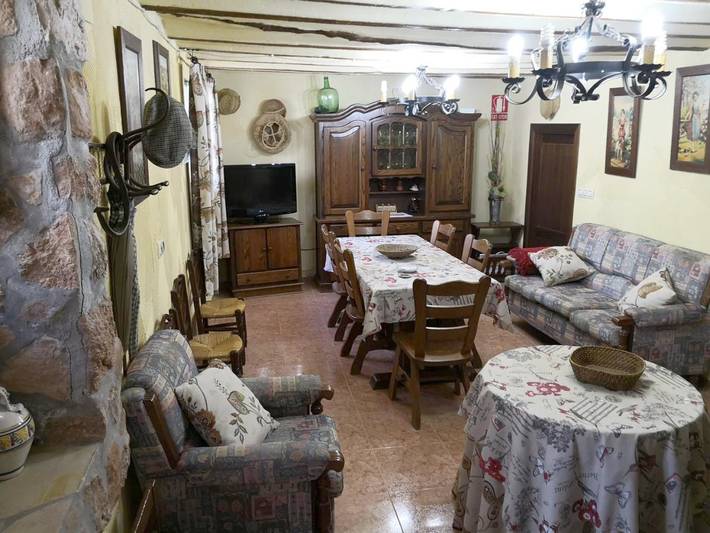 Casa rural para 10 personas, con vistas y balcón, Se admiten mascotas en Hinojares - 3
