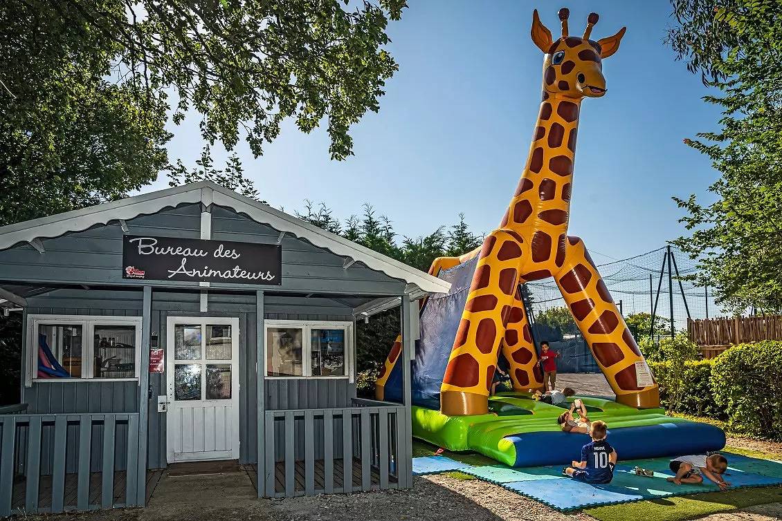 Stacaravan Evo 3 kamers 4/6 personen Tv in Ambon, Côte des Mégalithes