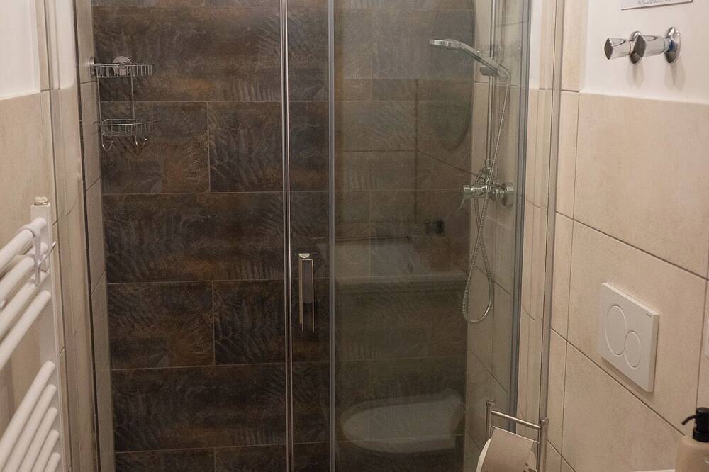 Ganze Wohnung, Gemütliche Ferienwohnung mit großer Spielscheune, ideal für Familien in Kirchzell, Main-Odenwald