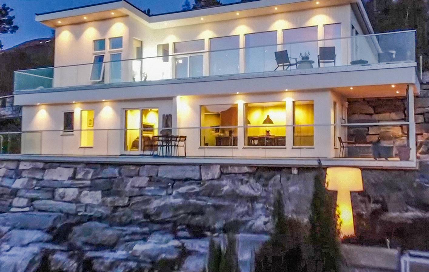 Ganze Ferienwohnung, Ferienwohnung für 5 Personen mit Terrasse in Nesset, Nördliches Fjordnorwegen