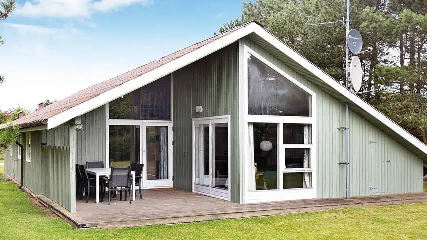 Ferienhaus für 11 Personen, mit Whirlpool und Terrasse sowie Sauna