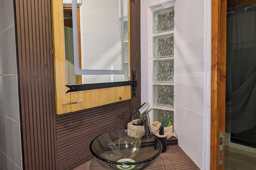 Apartamento entero, Comfortable self-contained apartment with air conditioning 3 km from Avignon ramparts in Le Pontet, Vaucluse