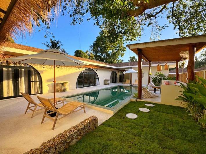 Casa de vacaciones para 9 personas, con piscina y jardín además de terraza y vistas en Koh Phangan