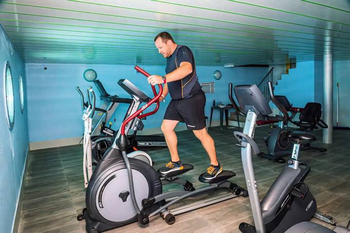 Camping pour 6 personnes, avec sauna ainsi que piscine et terrasse à Saint-Georges-d'Oléron - 4