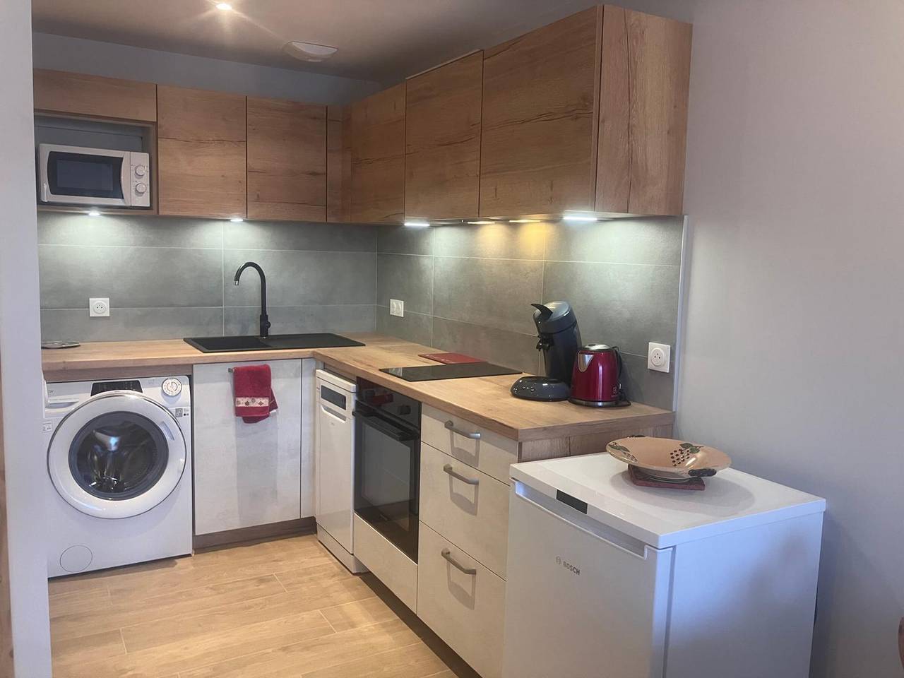 Estudio entero, Estudio moderno entre Combloux y Sallanches con terraza y aparcamiento in Sallanches, Pays du Mont-Blanc