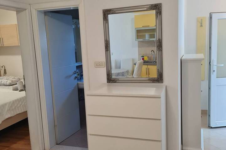 Ganze Wohnung, Apartments Memunić - Superior One Bedroom Apartment with Balcony and Sea View in Ston, Dubrovnik-Neretva
