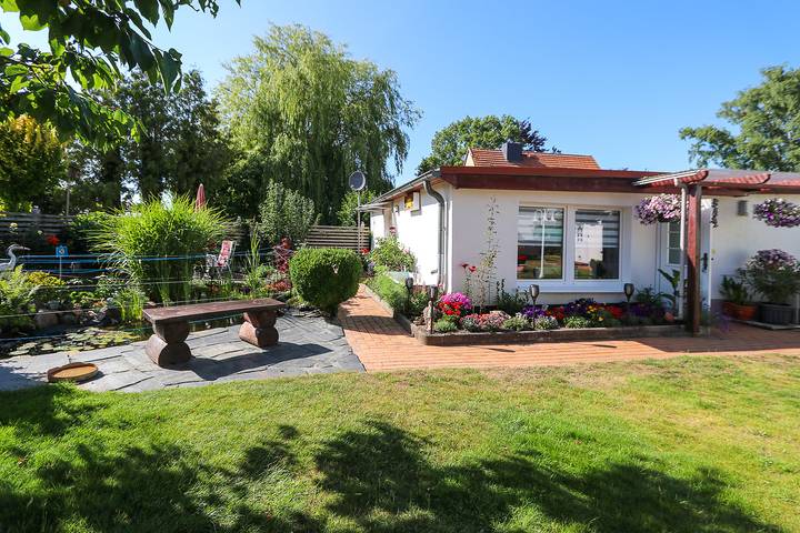 Bungalow für 2 Personen, mit Terrasse und Garten