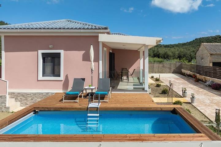 Apartment for 5 people in Planos