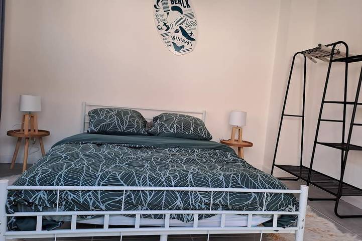 Entire apartment, 5 minutes walk from the beach of blériot-plage! ground floor apartment. in Sangatte, Calais region