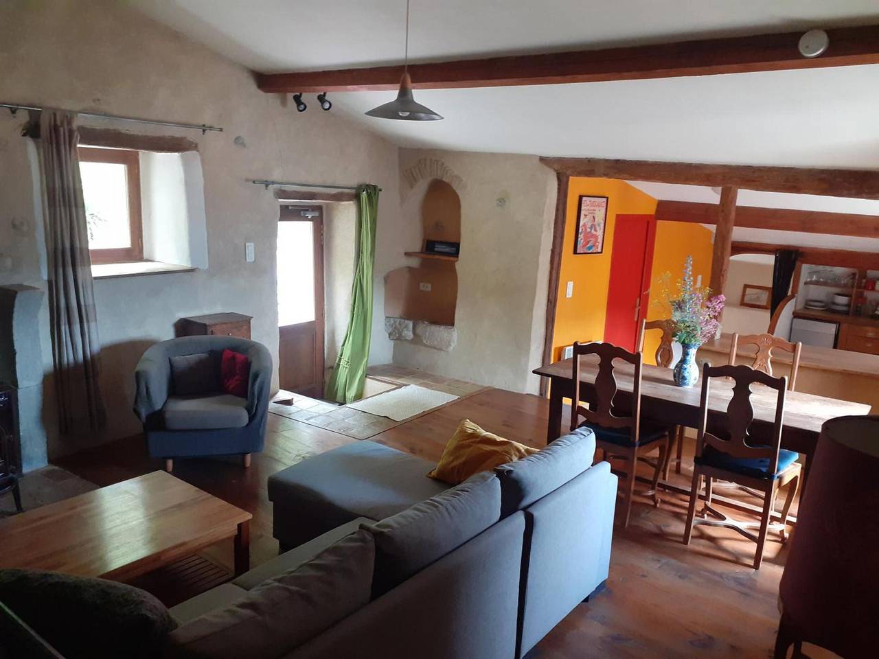 Casa rural 'Gite De Pascal Et Virginie' con vistas a la montaña, terraza privada y balcón in Ponet-et-Saint-Auban, Parc naturel régional du Vercors