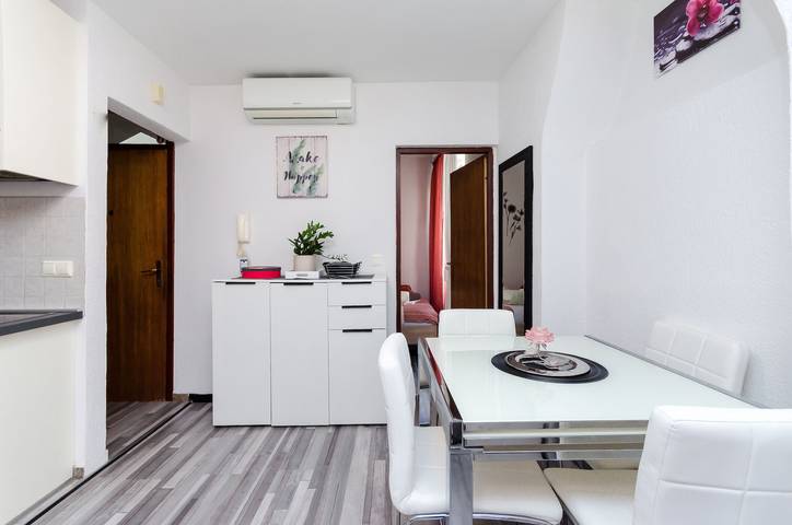 Gîte pour 4 personnes, avec vue, animaux acceptés à Vrsar - 3