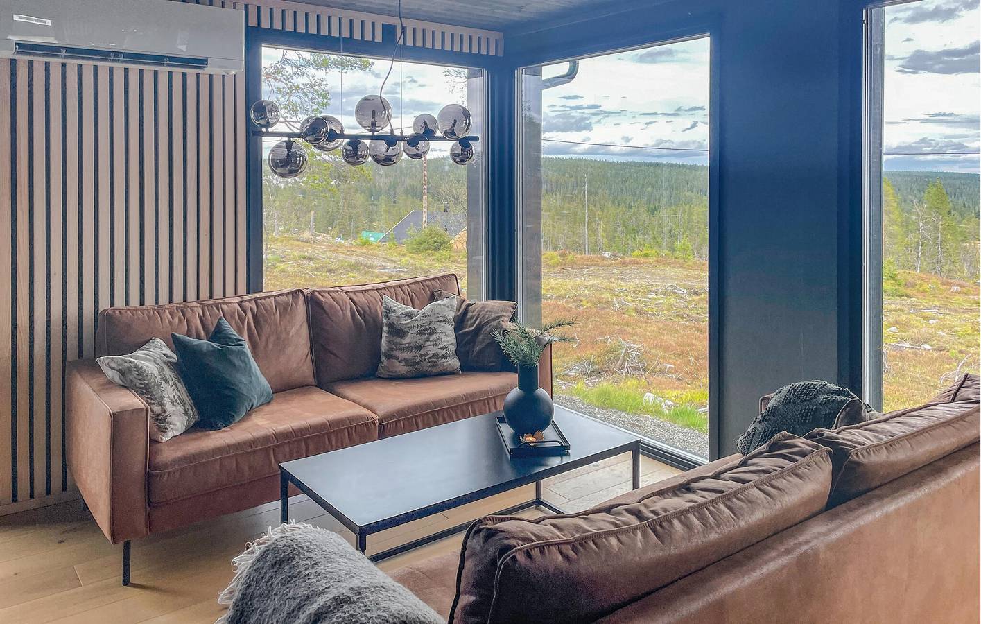 Ferienhaus für 8 Personen mit Terrasse in Løten