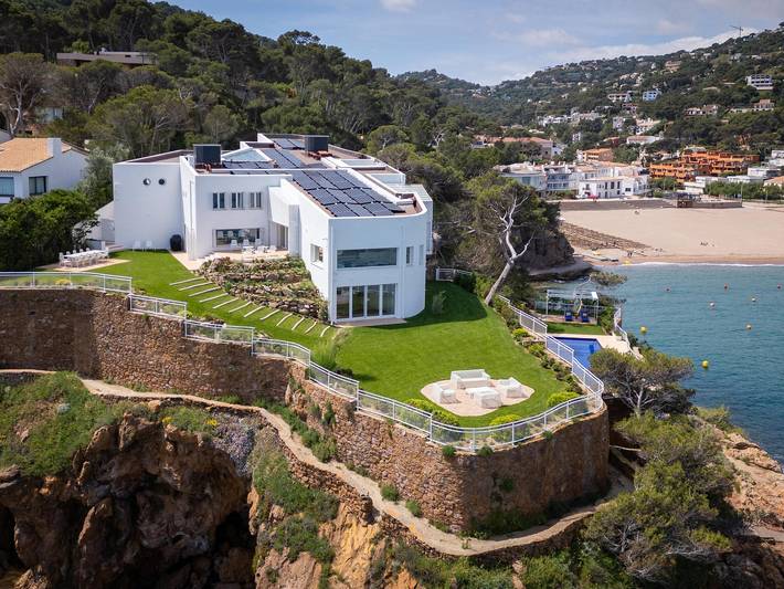 Ferienhaus für 10 Personen, mit Balkon und Terrasse sowie Garten in Sa Riera