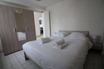 Gîte pour 6 personnes, avec terrasse à La Couronne
