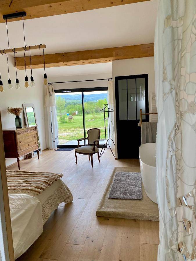 Chambre d’hôte pour 2 personnes, avec terrasse ainsi que jardin et vue à Sault - 3